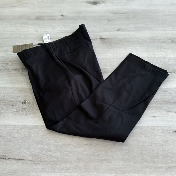 Jos A. Bank Traveler Performance Tailored Fit Chinos Black 40x30 NWT IN PACKAGE - Picture 4 of 6